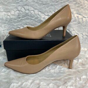 Naturalizer NWT  Heels in Beige  10.5